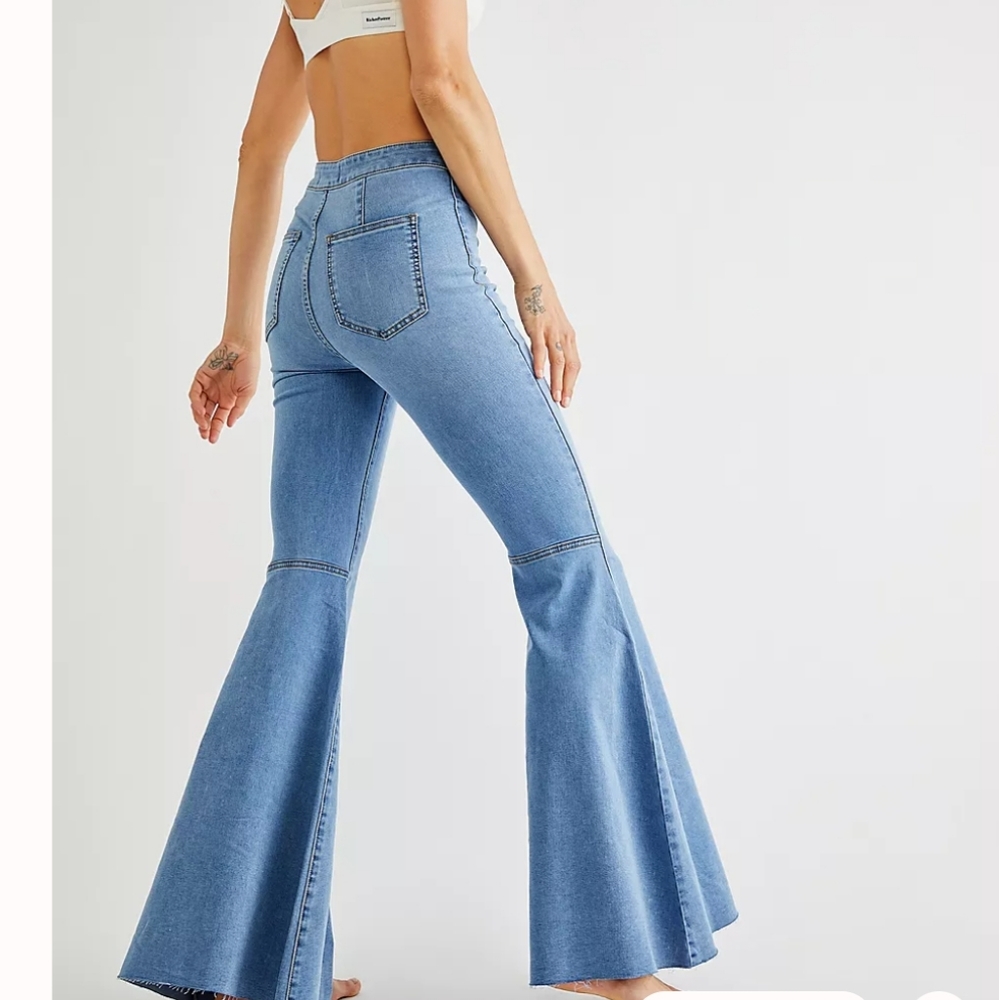 Free People Just Float On Flare Blue  Jeans - Picture 2 of 7